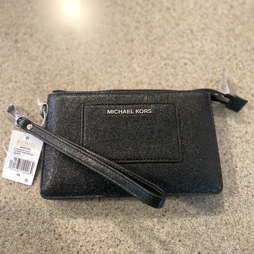 🖤SOLD-Michael Kors NWT Wristlet